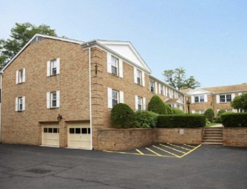 Ridgewood **2bed 2bath condo 남향 1050 sqft w/... HeyKorean