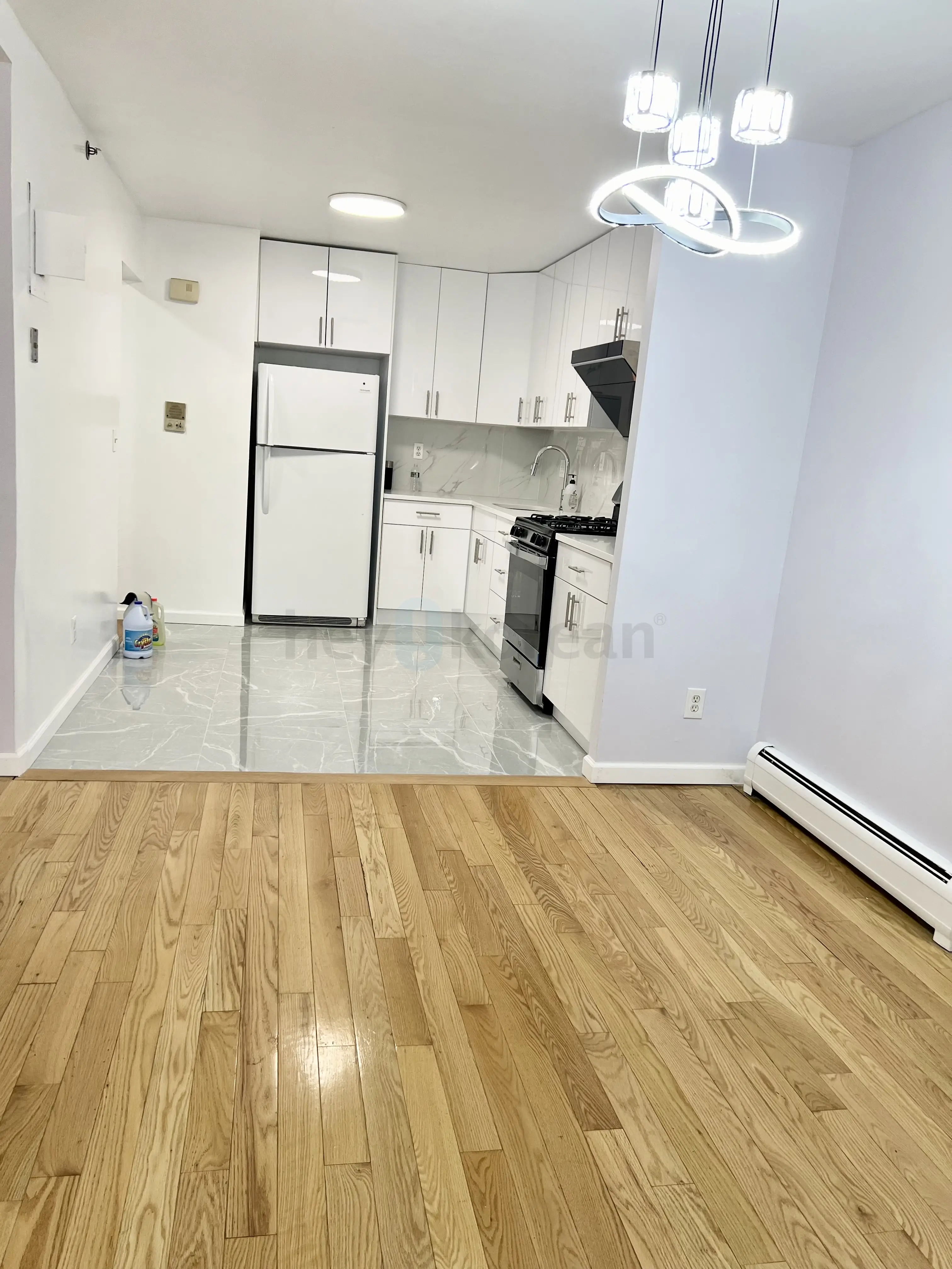 [Flushing, Queens] 3 Bedroom / 1.5 Bathroom Rental (NEWLY RENOVATED!)