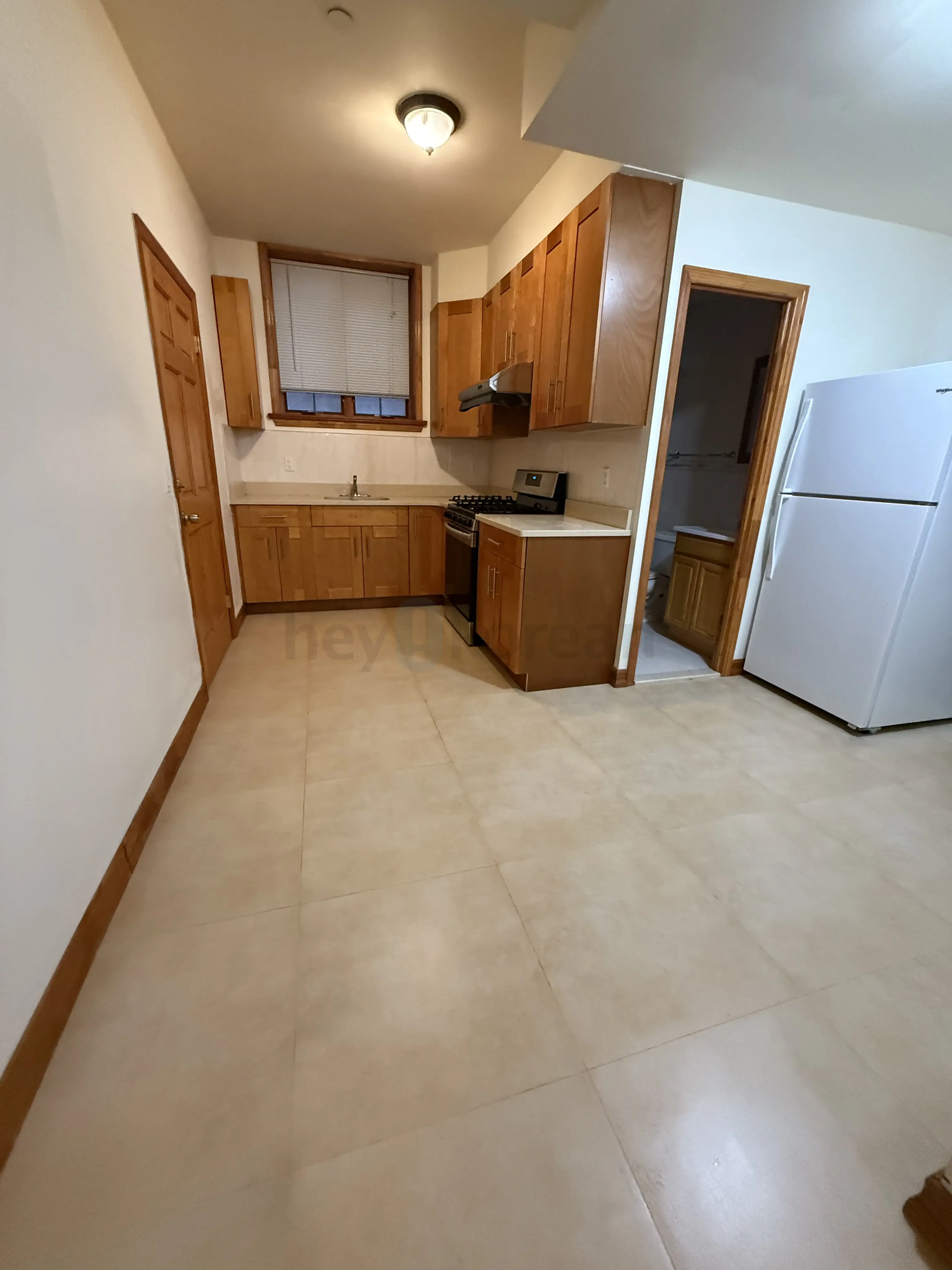 High windows Simi basement 2 bedrooms/kitchen/bathroom