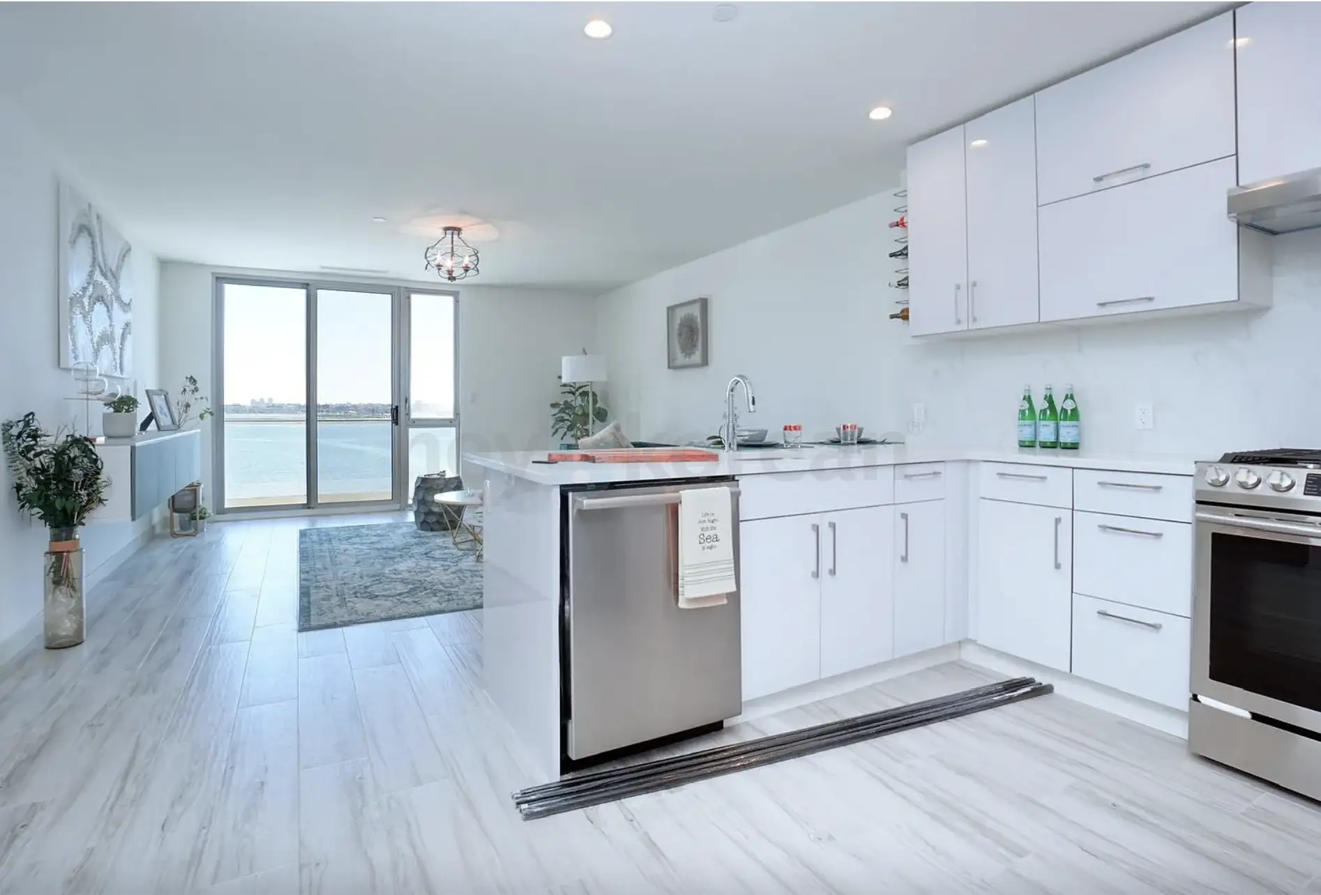 Luxury Condo Apartments Heatingrmlick Fall Reference: 2 Bed 2 Bath Luxury Condo Apartment In College Point