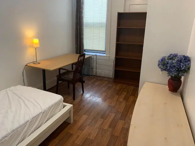 $880 Nice Rooms in Astoria near M or R trains