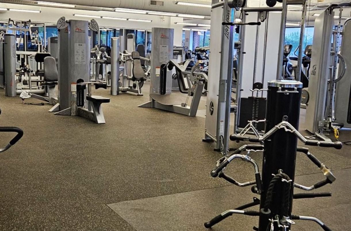 Palisadium Swim & Gym에서 뉴저지 스파 라이센스 소유한 마사지사 구합니다.