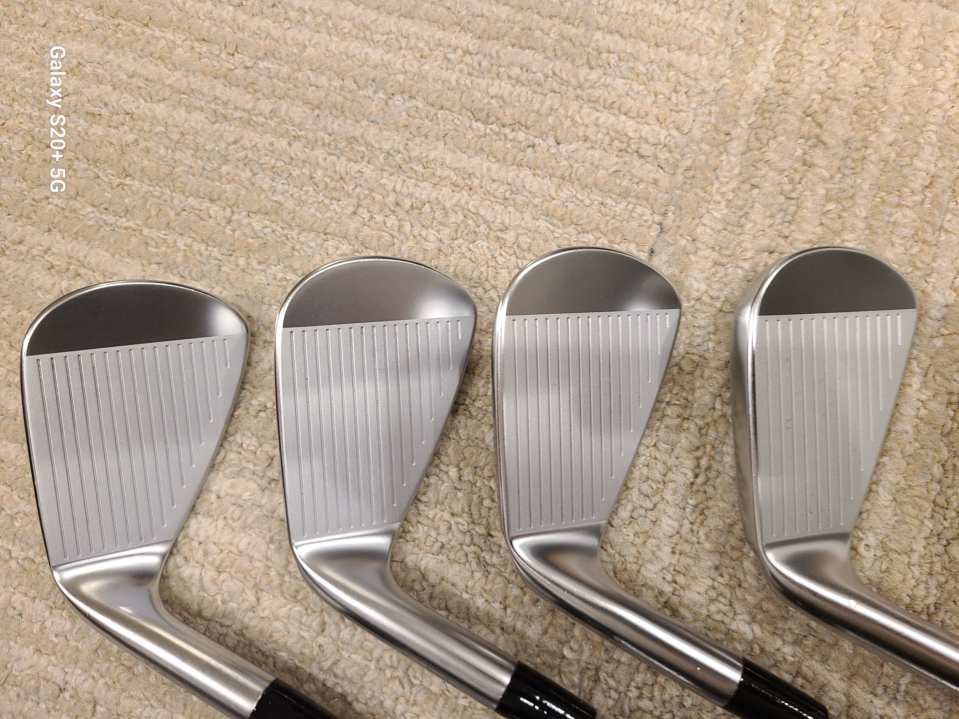 스릭슨 ZXI7 아이언 4-P KBS Tour V Shaft