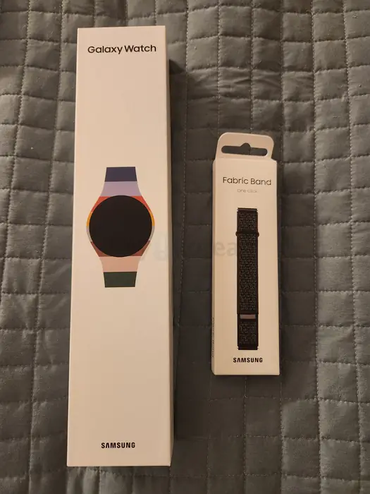 Brand New Galaxy Watch Classic 6 47mm Black LTE Version with extra band