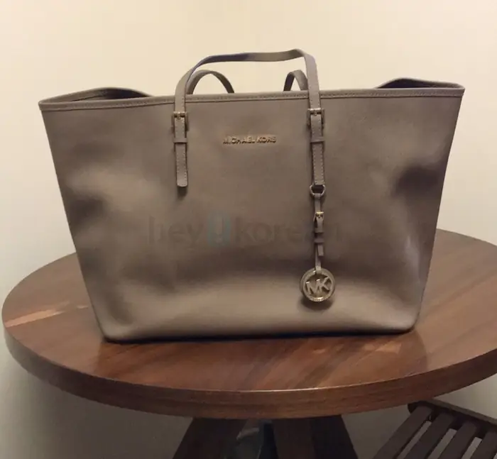 Michael kors large tote bag in Manhattan, NY