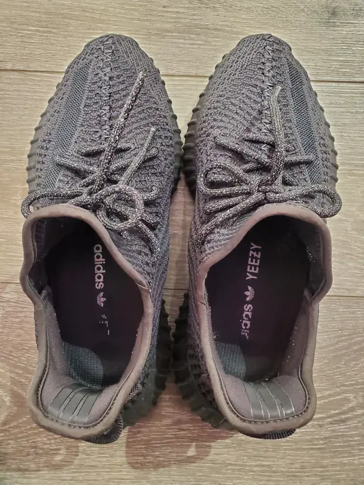 Adidas Yeezy in Queens, NY
