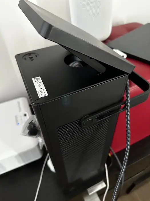 LG 4k Projector HU80ka