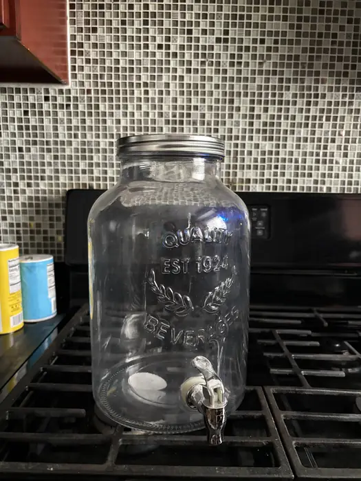 2gal 유리 dispenser in Queens, NY