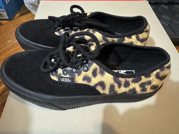 Vans 여성 스니커즈 US Size 6 in Queens, NY