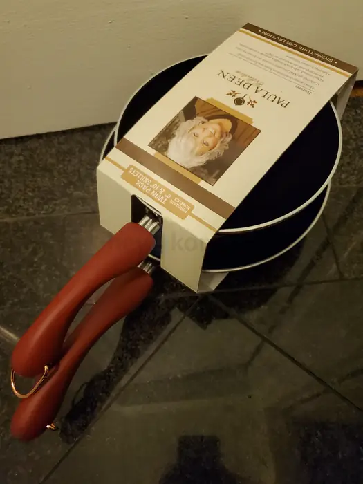 새제품) Paula Deen Signature Porcelain Nonstick 8-Inch and 10-Inch Skillet 와 Happy call 생선구이 팬 for Sale