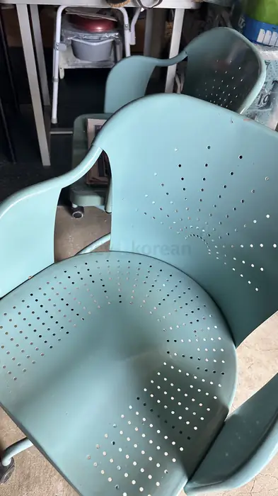 철로된 바퀴Chair