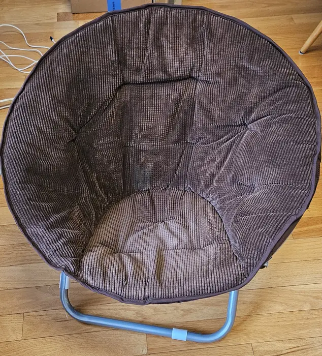 2개 Folding moon chairs in Queens, NY