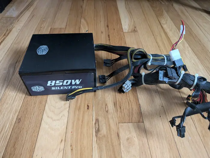 Cooler Master Silent Pro 850w Game기용 Power Supply 게임기용 in Queens, NY