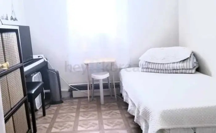 먹자골목 민박  929 332 8855