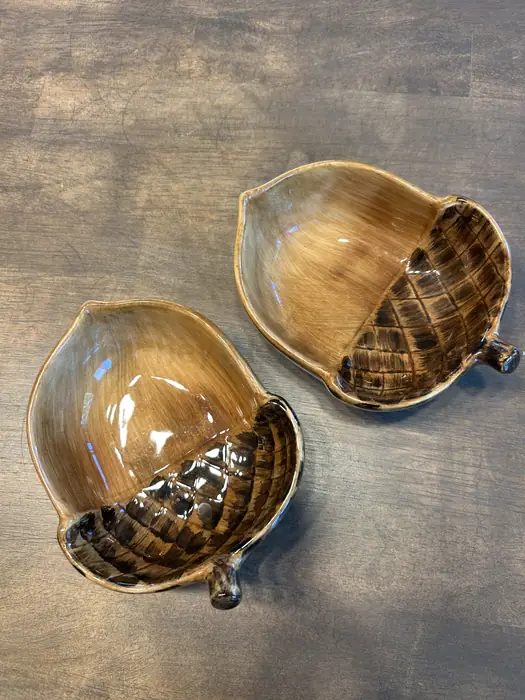 Acorn dishes