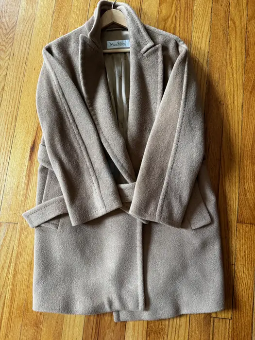 Maxmara Carmel 색상 코트 입니다. in Bergen County, NJ