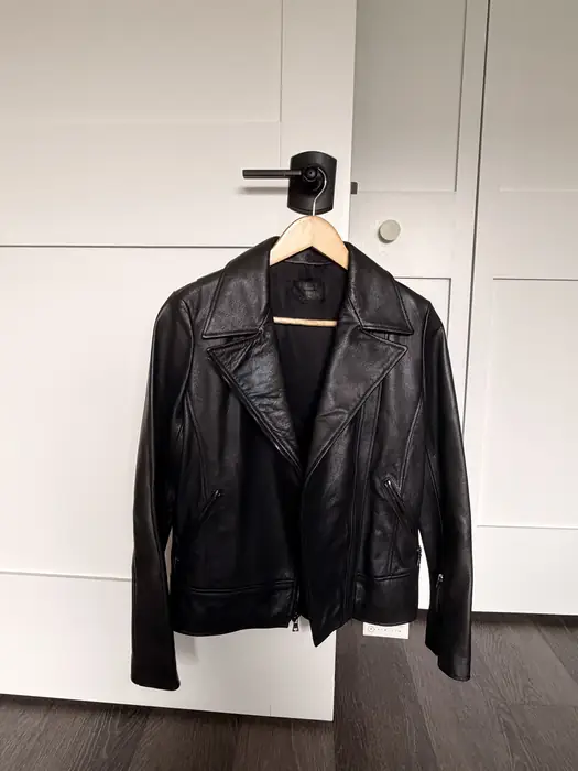 Brand New Page Thirty 100% Leather Jacket in Queens, NY