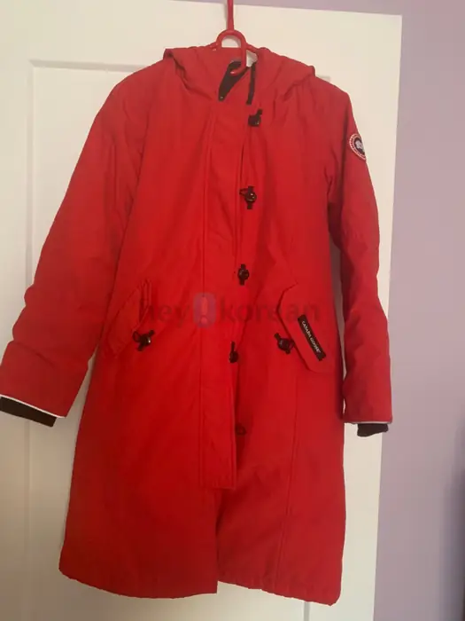 (주니어 여아용)Canada goose 겨울 파카 for Sale 쥬니어용 M10-12 in Bergen County, NJ