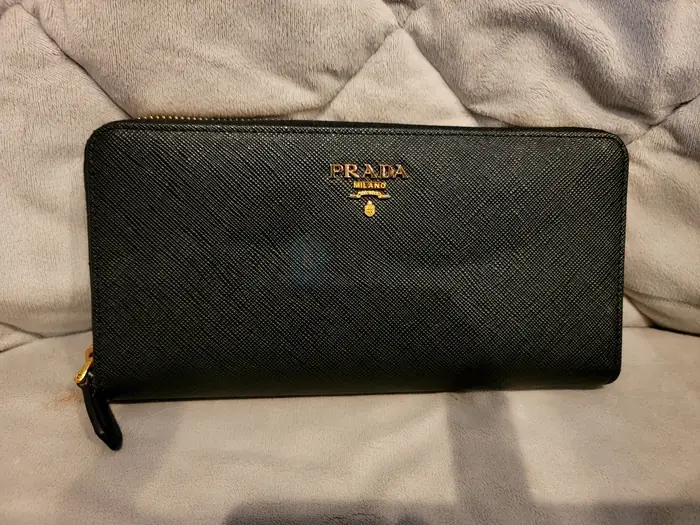 프라다 장지갑 Large Saffiano Leather Wallet 정품 in Bergen County, NJ