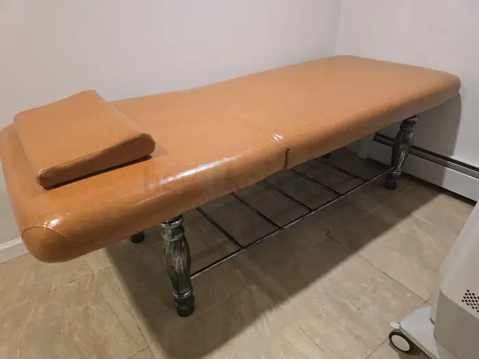 Massage 침대 in Queens, NY