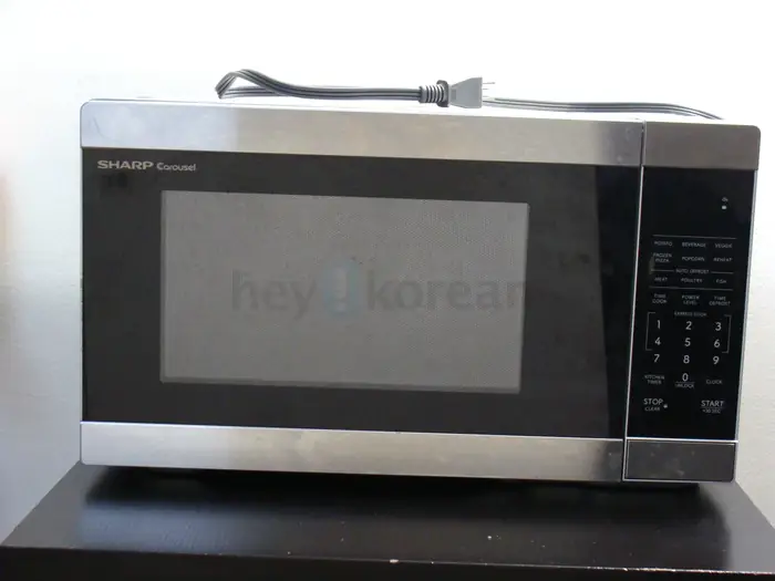 Sharp SMC1162KS 1.1 Cu, Ft. Microwave Oven 거의 새 것