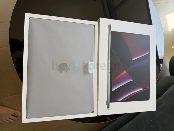 미사용 새제품 MacBook Pro 16" M2 32GB 1TB 맥북