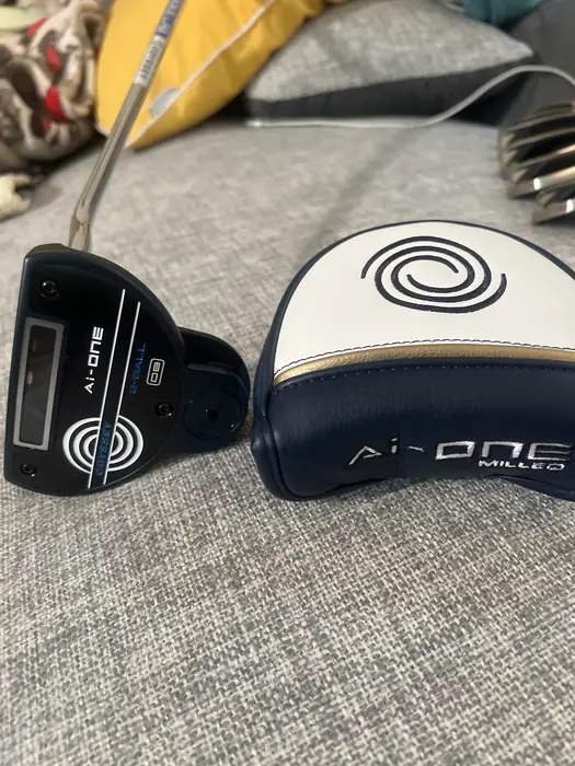 오딧세이 ai1 2 ball putter 새것 in Queens, NY