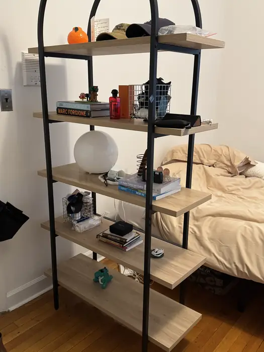 아치형 책장 book shelf in Queens, NY