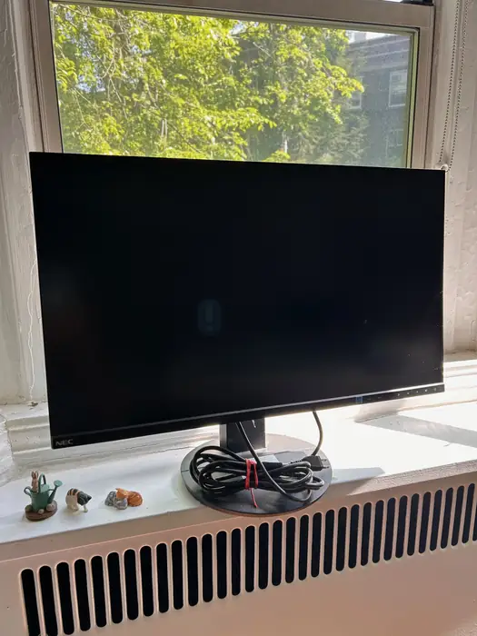그래픽디자인 프로페셔널 레벨 NEC 스크린 (모델넘버: EA271U-BK) in Queens, NY