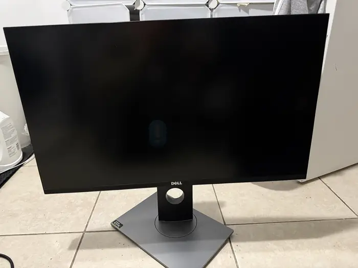Dell 중고 게이밍 모니터 팔아요/ selling dell gaming monitor in Queens, NY