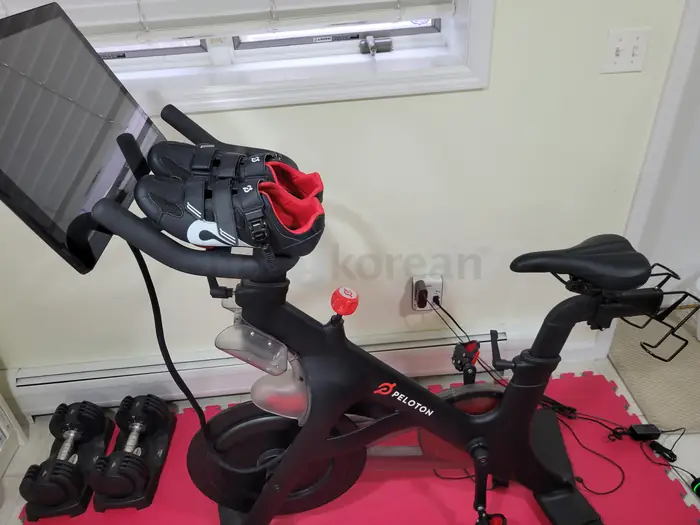Peloton Bike(펠로톤 바이크)
