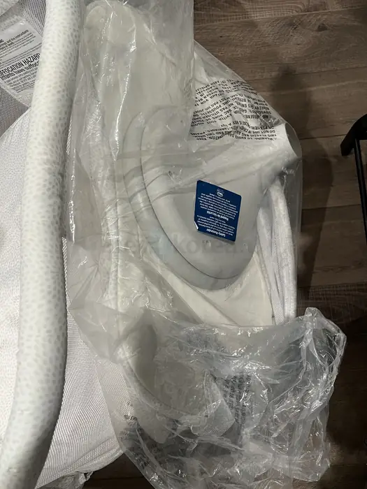 Halo vibrating bassinet + extra bed in Bergen County, NJ