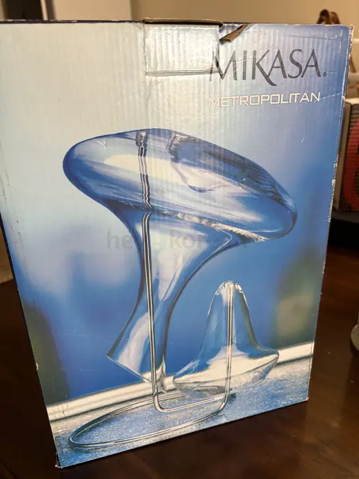 Mikasa Metropolitan crystal wine decanter in Bergen County, NJ