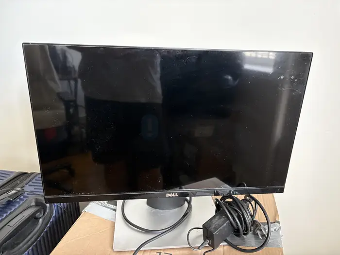 Dell 19 인치 모니터 in Queens, NY