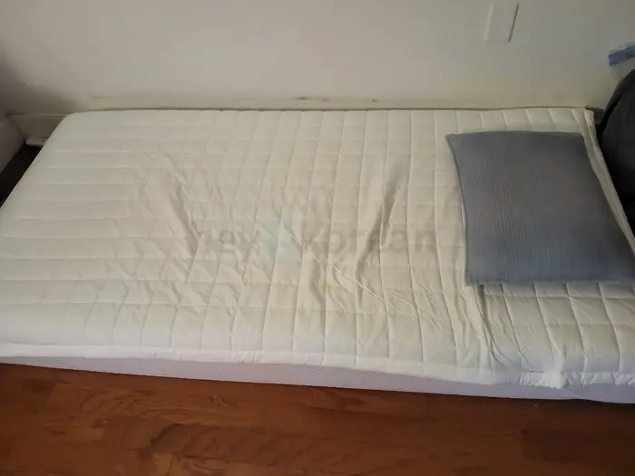 메모리폼  침대 입니다 in Bergen County, NJ