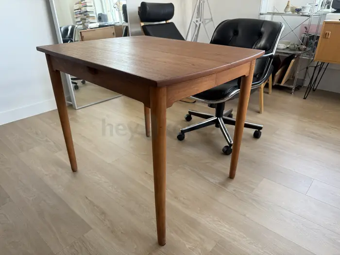 미드 센츄리 모던 테이블( Vintage Danish 1960s) in Brooklyn, NY