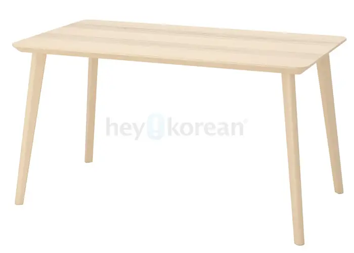 IKEA LISABO 식탁 세트 – 식탁 1개, 의자 2개, 벤치 2개 포함 – 최상급 상태 in Bergen County, NJ