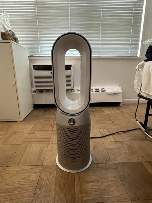 다이슨 공기청정기 핫앤쿨 HP07 (White/ Silver) in Manhattan, NY