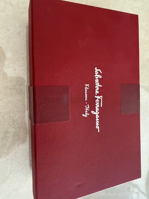 [사용거의 안한] 페래가모 (Ferragamo) 지갑 in Manhattan, NY