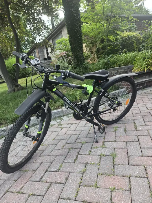 자전거. Rockrider ST500 sport trail Mountain bike 24 in Bergen County, NJ