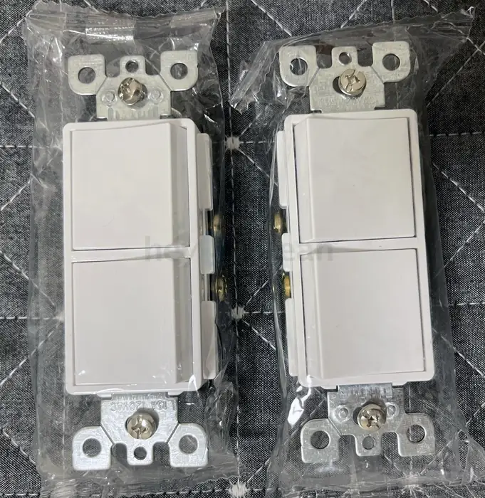 Decora 15 Amp 2 Single Pole Rocker Light Switch 2 Ct, 누름형 스위치