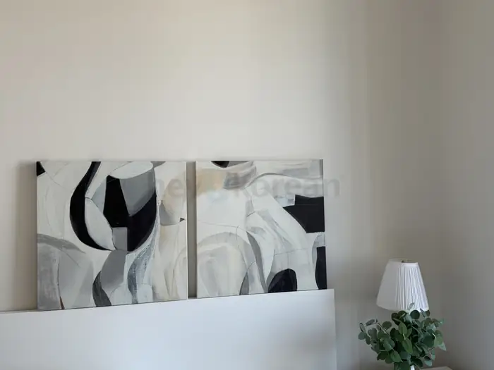 모던 추상 캔버스 액자 2점 세트 (61×61cm) in Queens, NY
