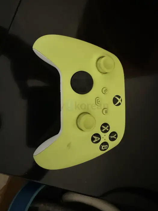 X box game controller in Bergen County, NJ