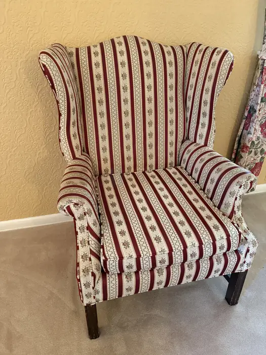 의자 wingback chair in Bergen County, NJ