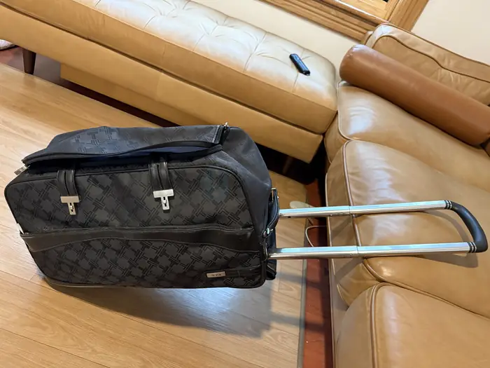 투미 러게지 Bag in Manhattan, NY
