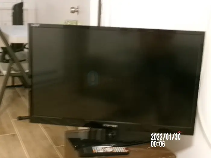 32.5인치 인터넷Tv 겸 Monitor in Queens, NY