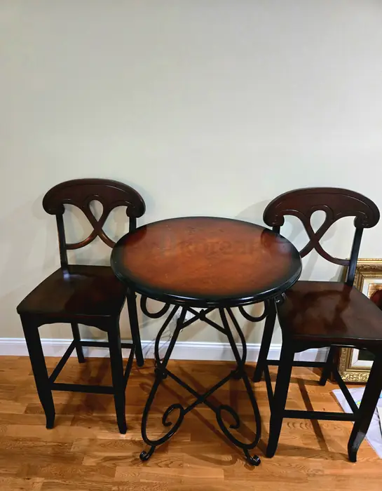 Round Pub Table & 2 Chairs