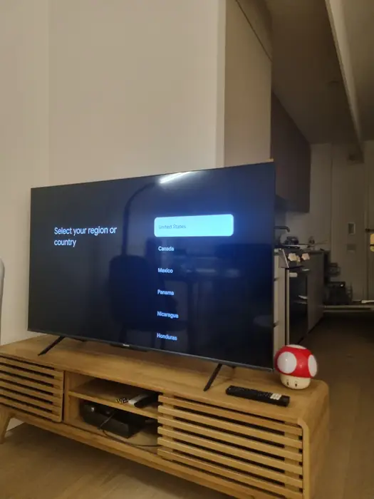 하이센스 티비 TV 스탠드 포함