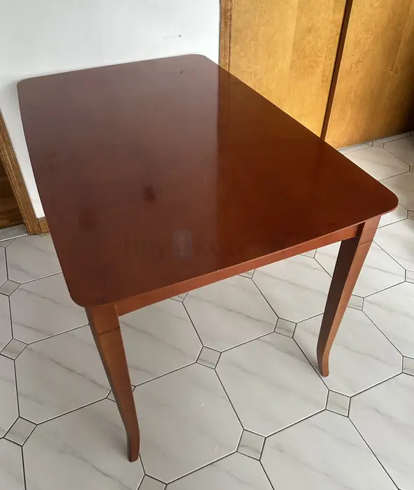 식탁과 Chair 2개