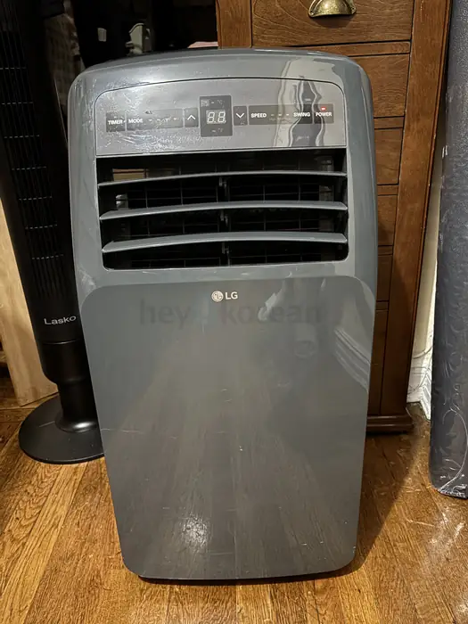 LG 에어컨 (포터블. 12,000 BTU)